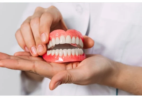 سن مناسب برای گذاشتن دندان مصنوعی